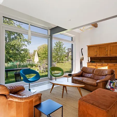 Villa Sun Kissed In With Private Garden