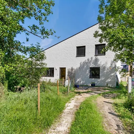 Villa Sun Kissed In With Private Garden *